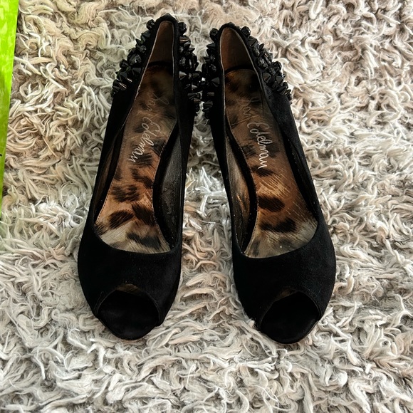 Black suede spiked studded Sam Edelman heels, Size 9 - Picture 7 of 16